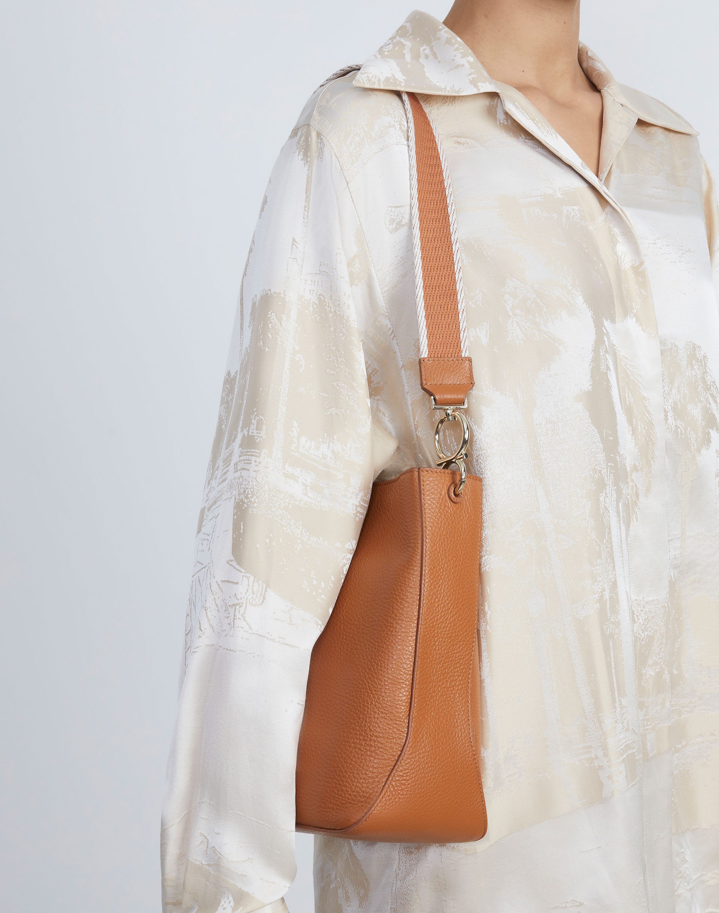 Grained Calfskin Leather 8 Knot Hobo—Small