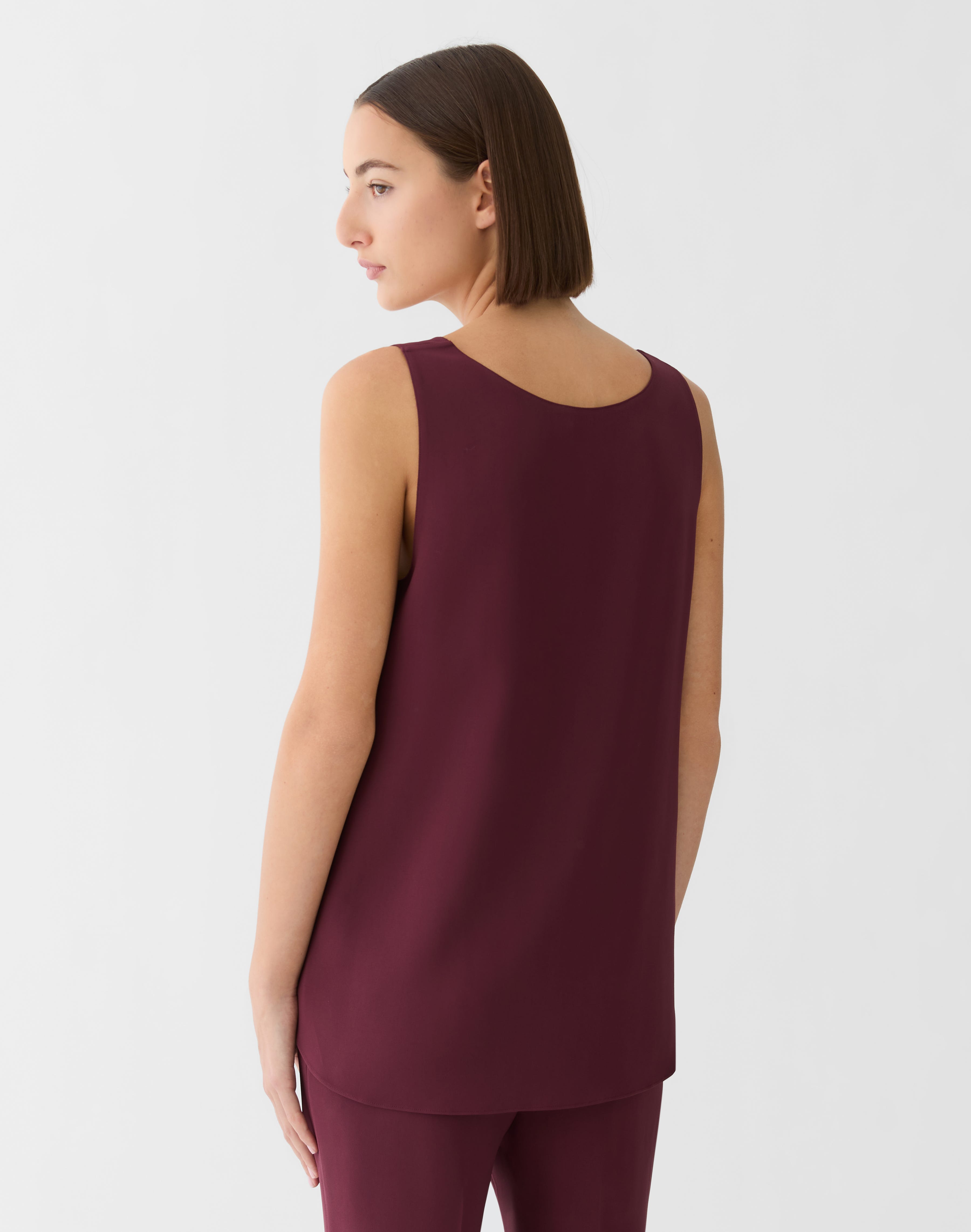 Responsible Finesse Crepe Sleeveless Blouse