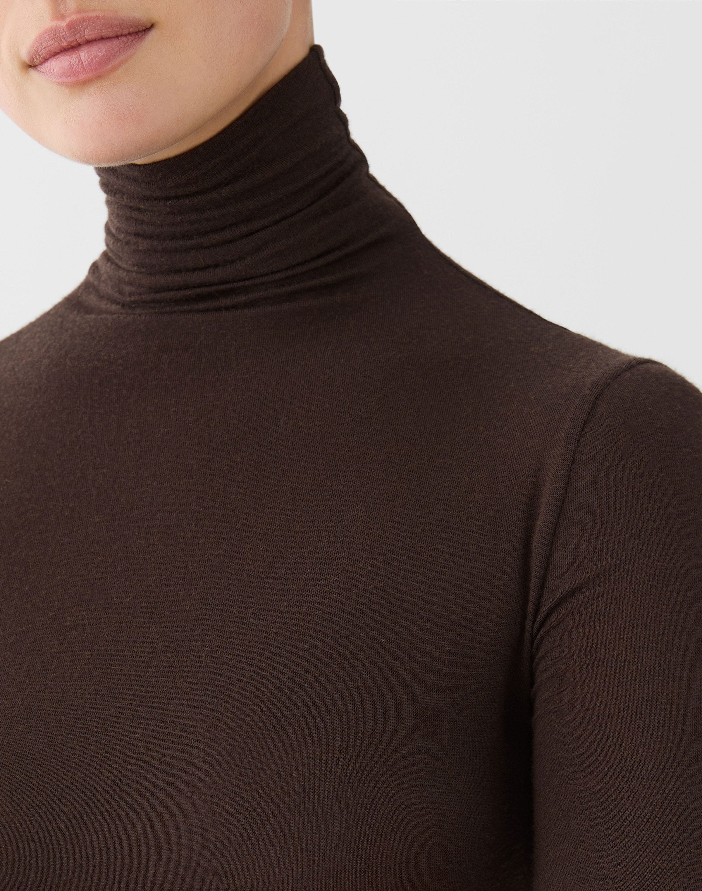 Viscose-Cashmere Jersey Elongated Fitted Turtleneck
