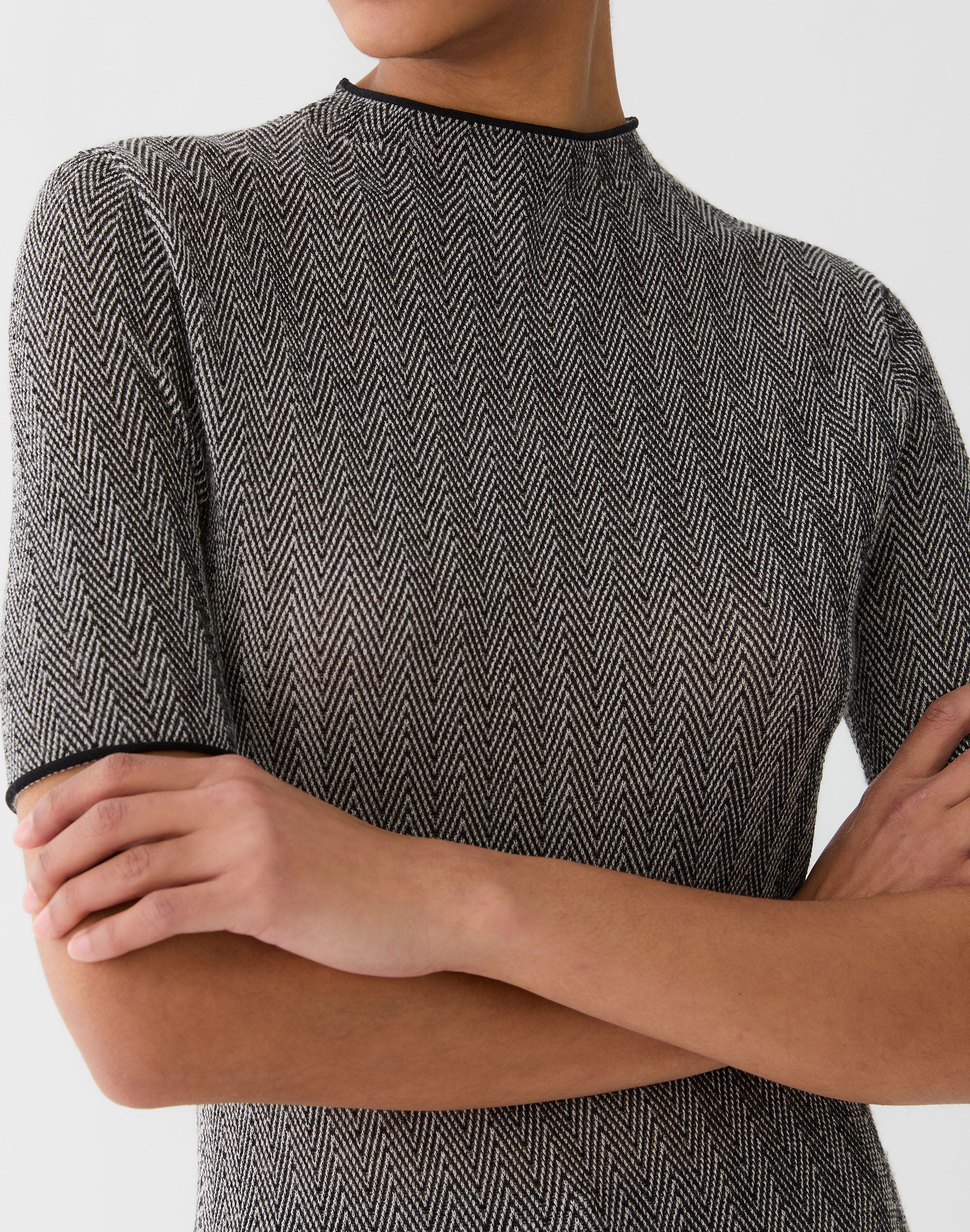 Fine Cashmere Herringbone Jacquard Sweater