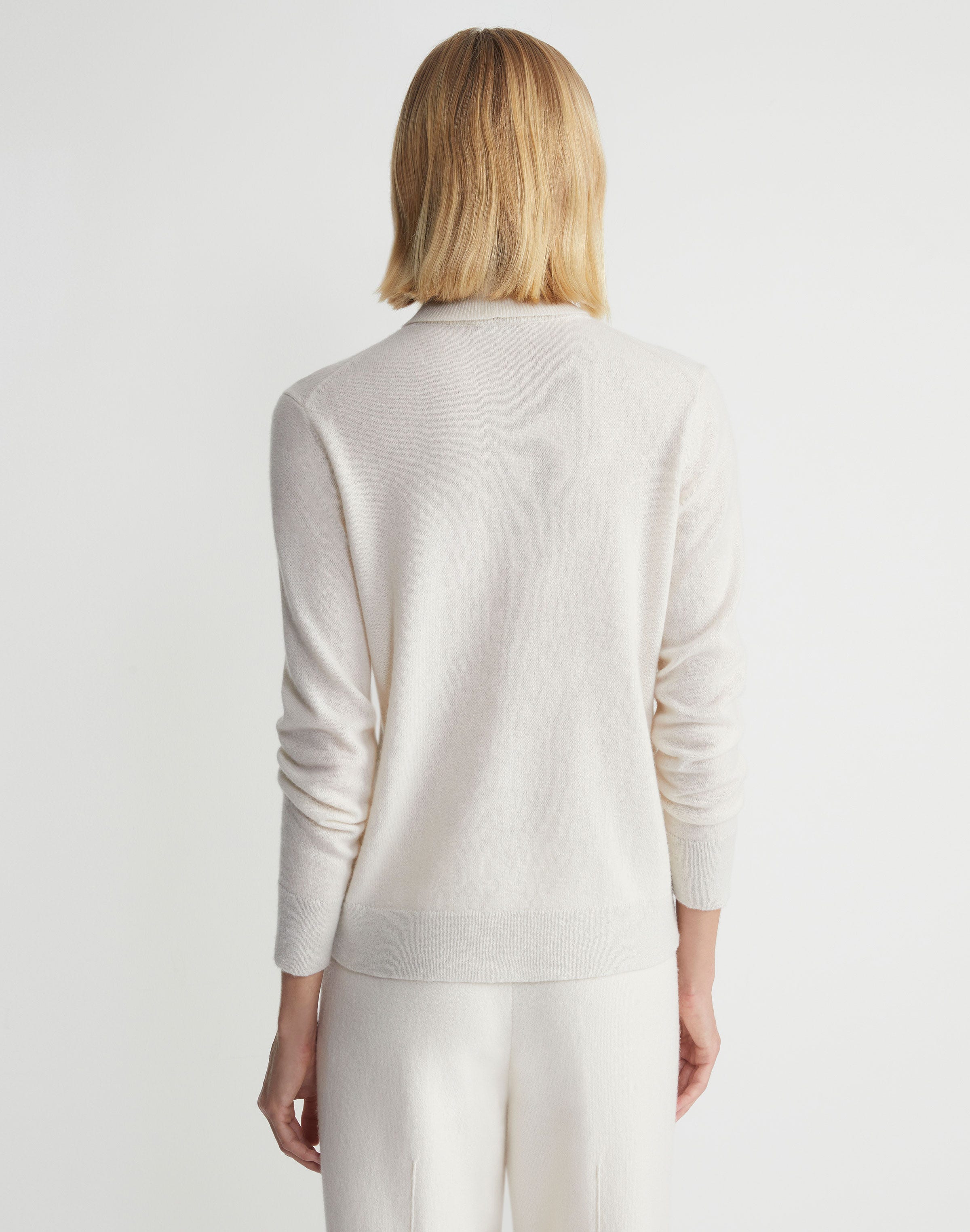Plus-Size Cashmere Turtleneck Sweater